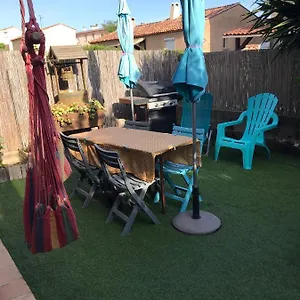  Hébergement de vacances Petite Maison Les Vignes